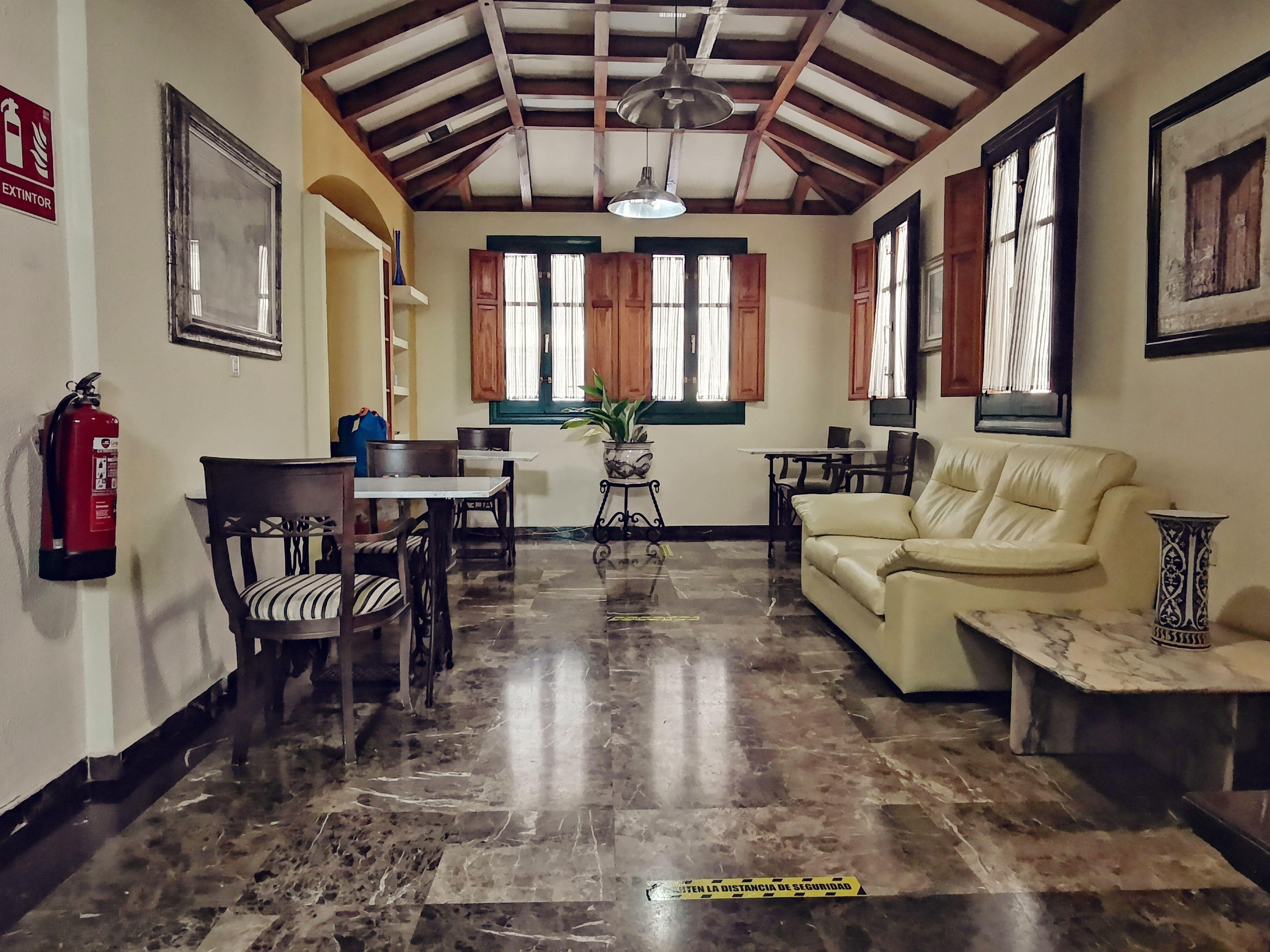 Hotel Almona — Photos 1